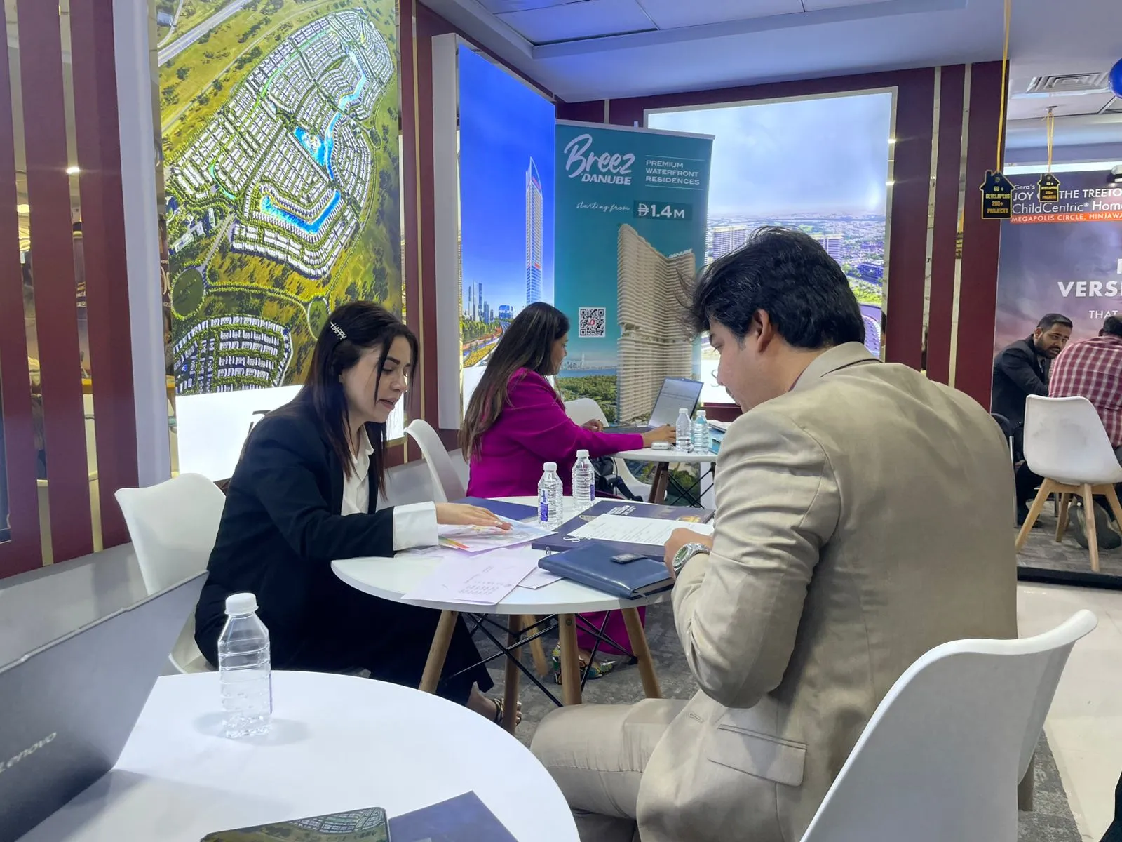 Dubai Developer Stall 6